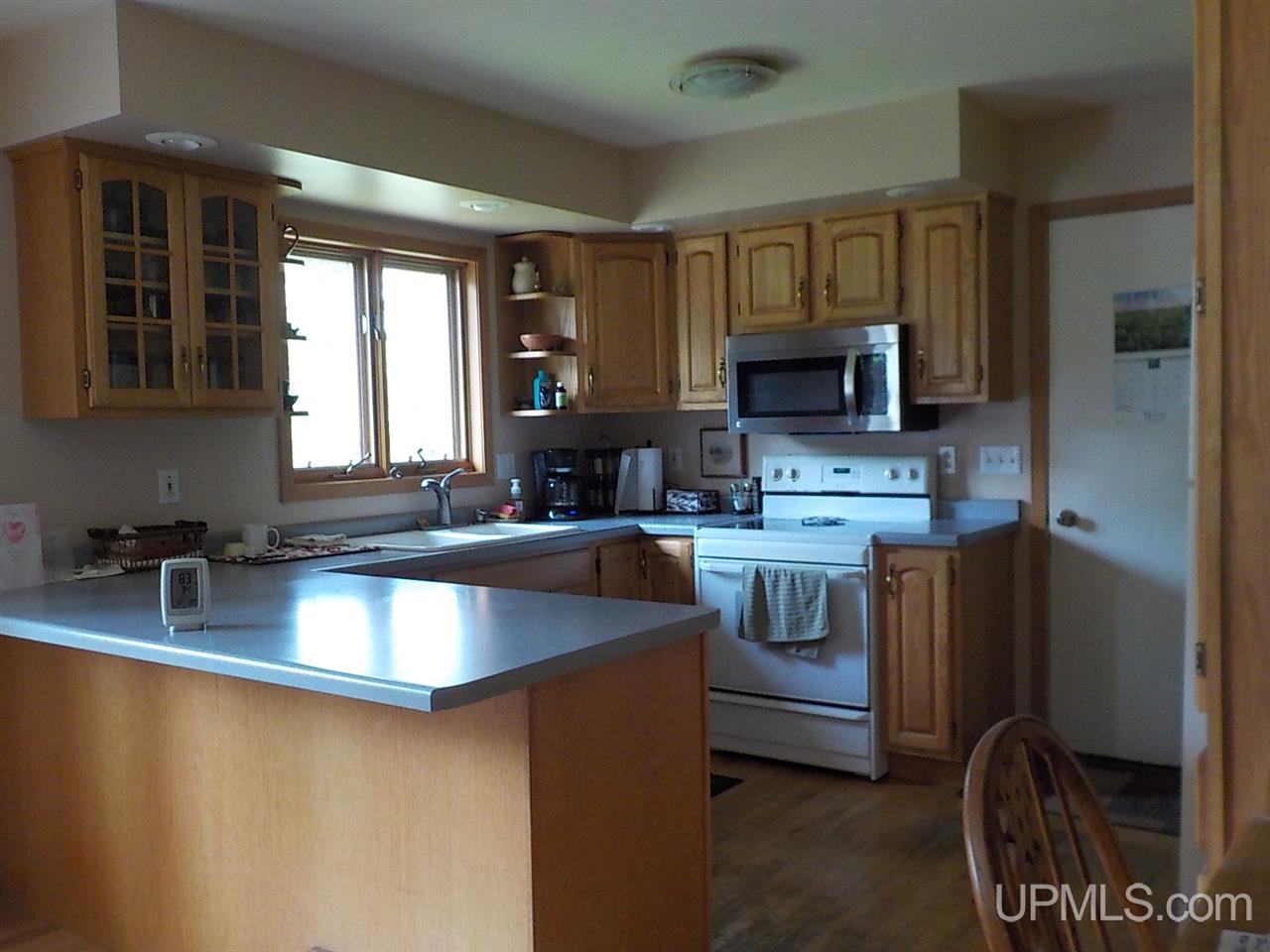 123 East Cemetery Road Amasa, MI 49903 - Photo 3 of 36