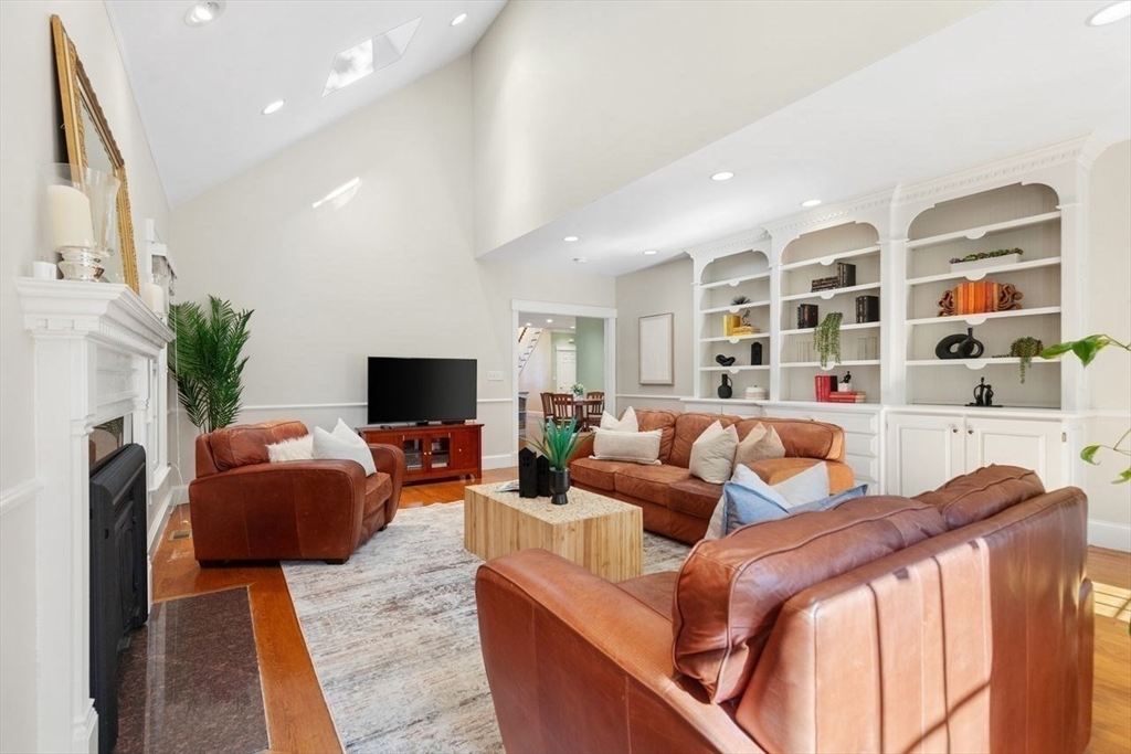 31 Lawson Road Winchester, MA 01890 - Photo 12 of 34