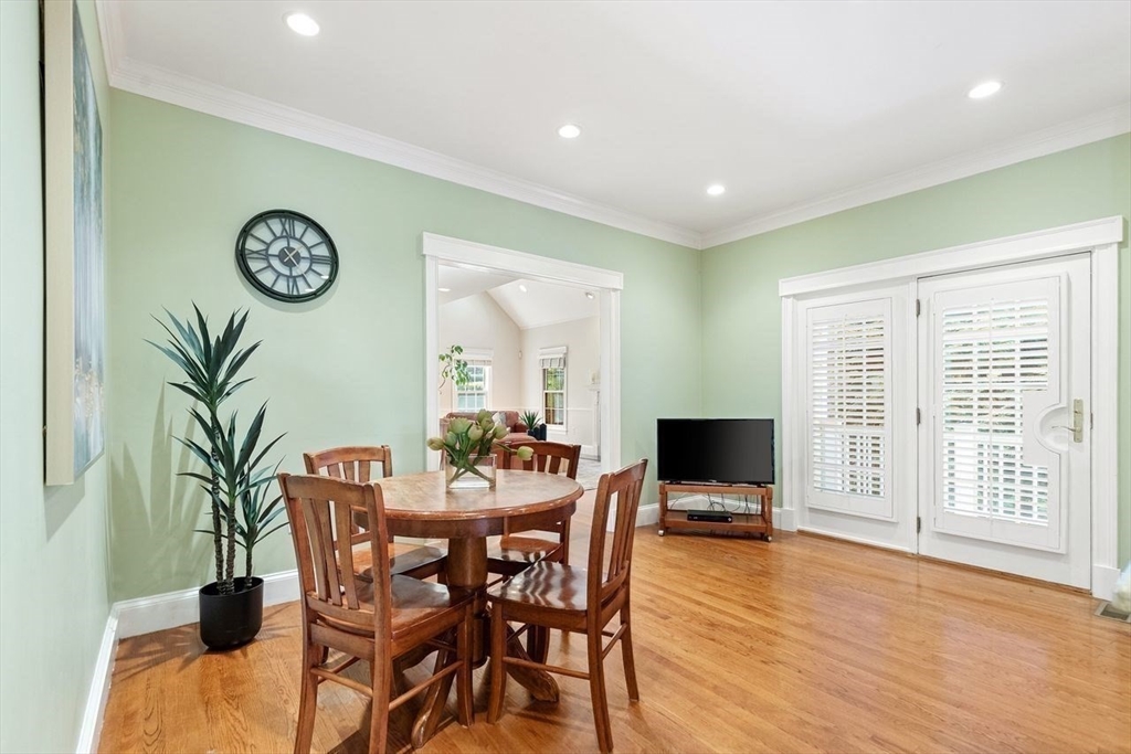 31 Lawson Road Winchester, MA 01890 - Photo 9 of 34