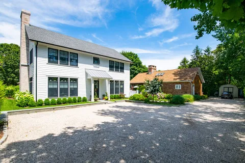 8 Cove Avenue East, Sag Harbor, NY 11963