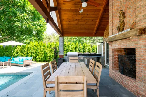 8 Cove Avenue East, Sag Harbor, NY 11963