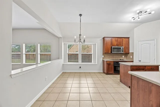 $2,700 | 2804 Barco, Grand Prairie, TX 75054