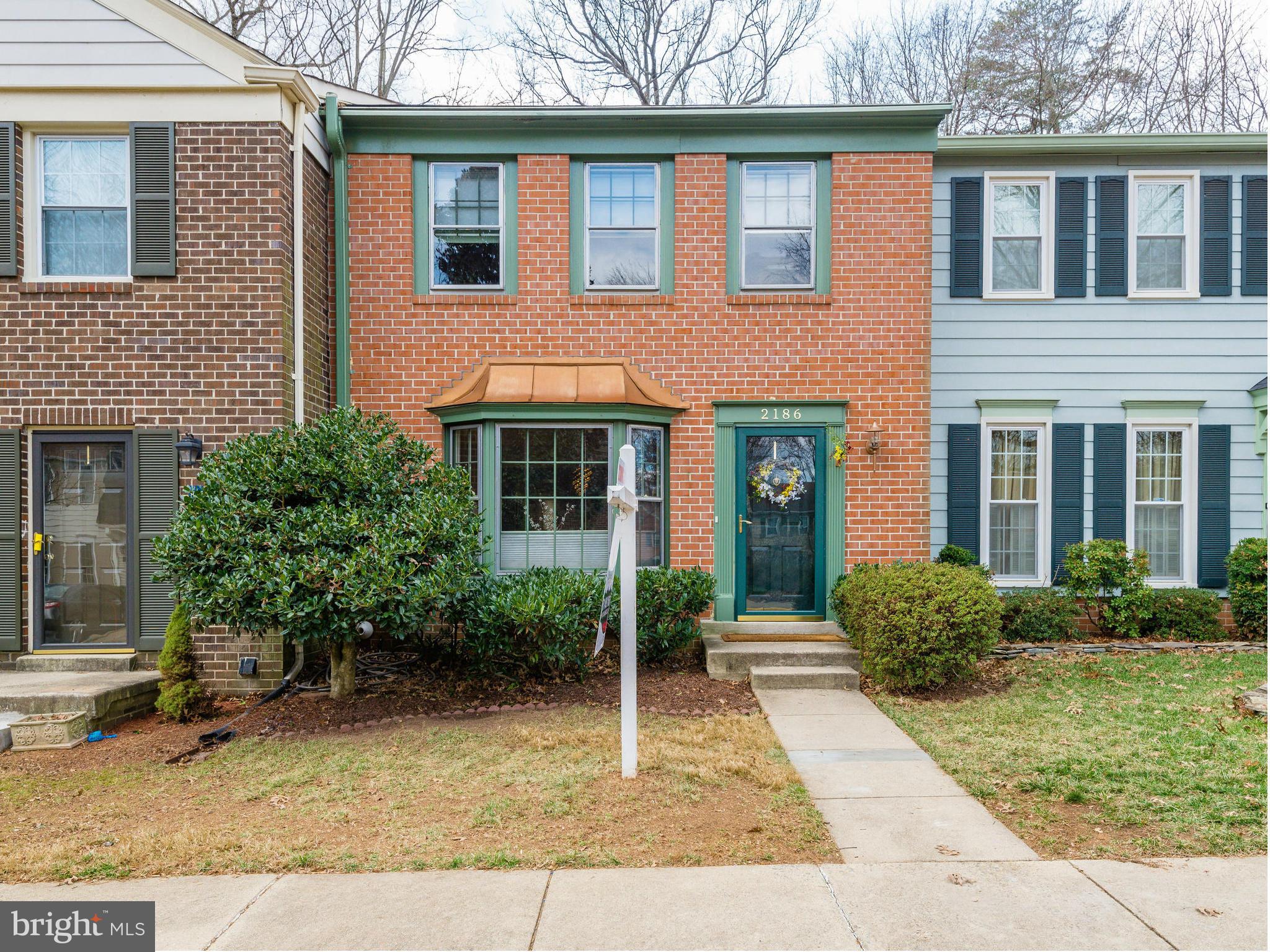 2186 Pond View Court Reston, VA 20191 - Photo 1 of 30 Exterior (Front)