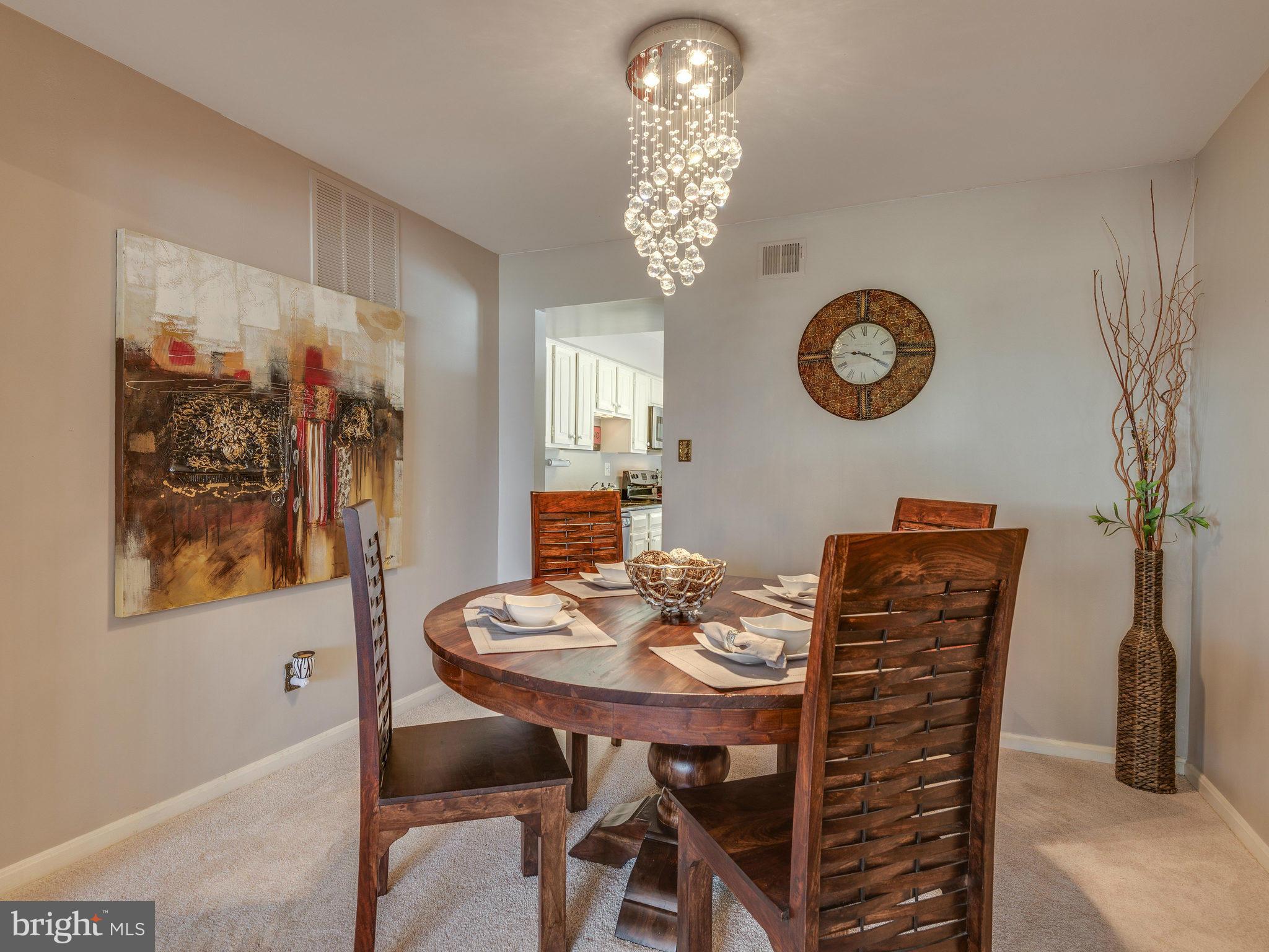 2186 Pond View Court Reston, VA 20191 - Photo 6 of 30 Dining Room