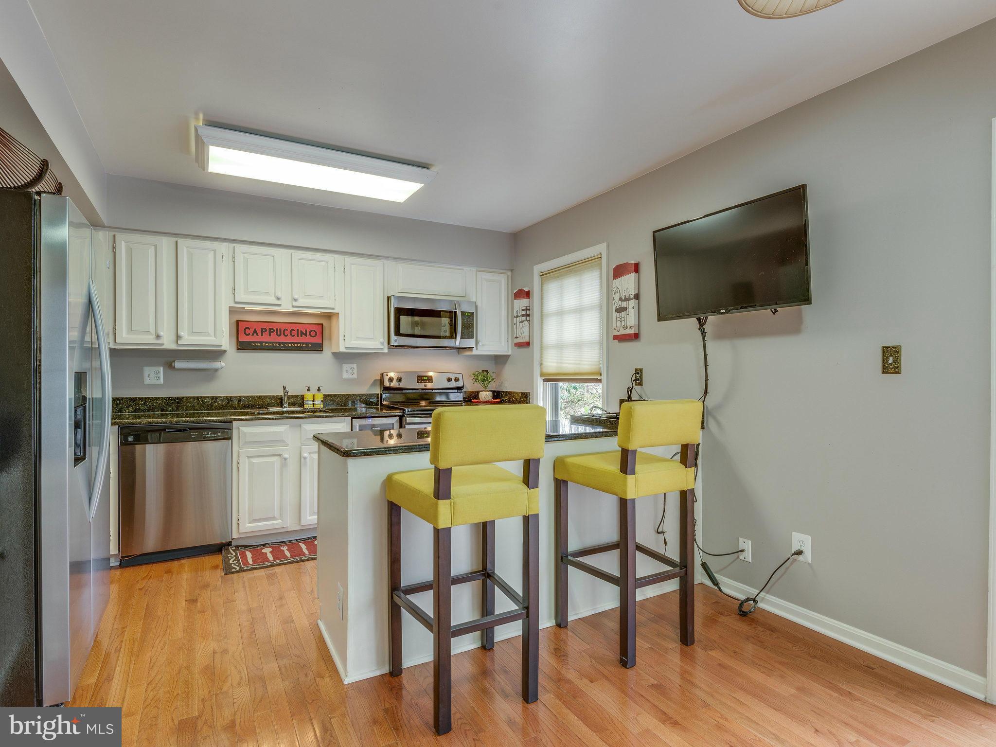 2186 Pond View Court Reston, VA 20191 - Photo 9 of 30 Kitchen