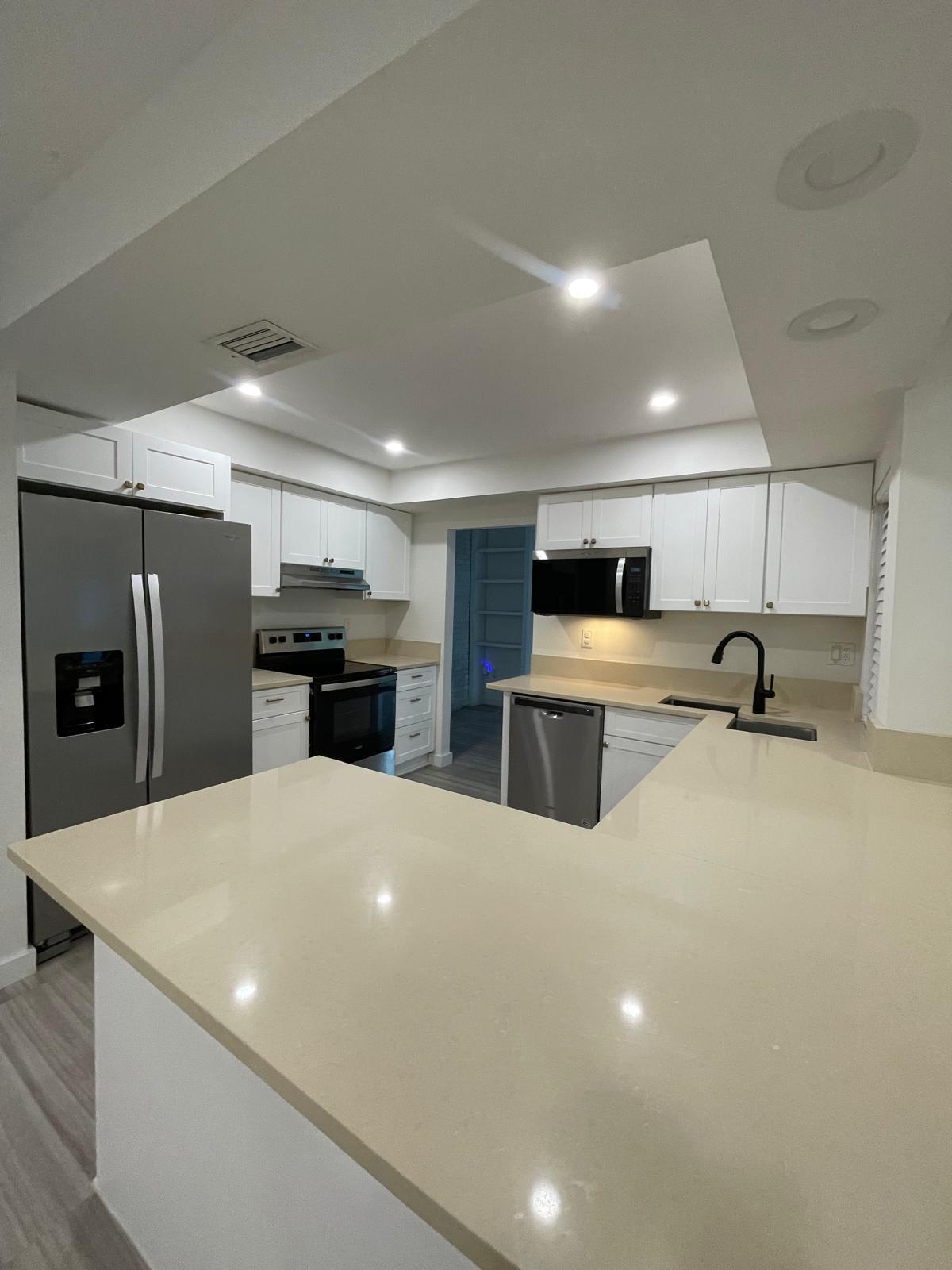 21553 Chipmunk Lane Boca Raton, FL 33428 - Photo 2 of 14 8847587c-9b3e-4c77-9330-85c1d96e3596
