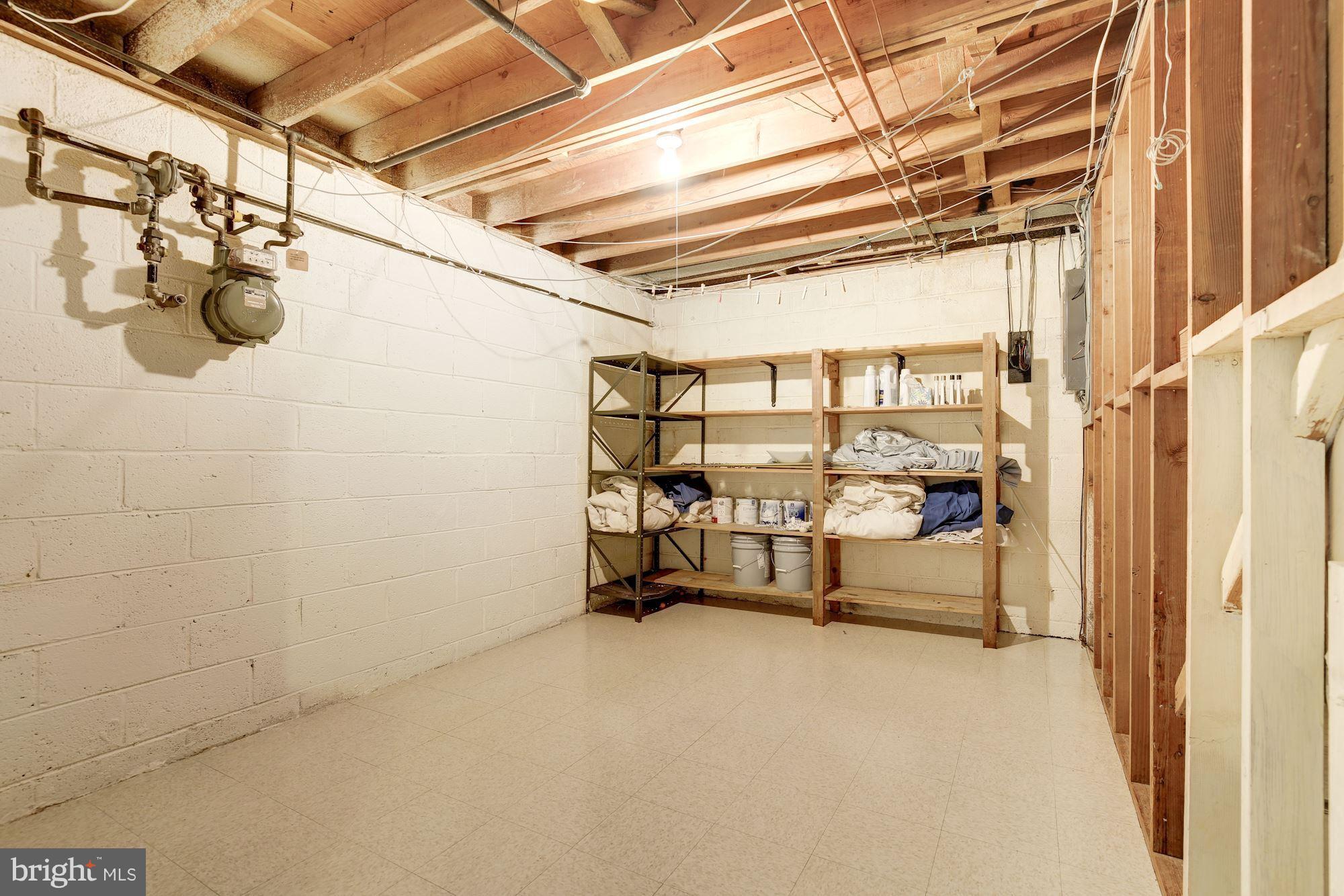 9621 McAlpine Road Silver Spring, MD 20901 - Photo 26 of 30 Large Utility room