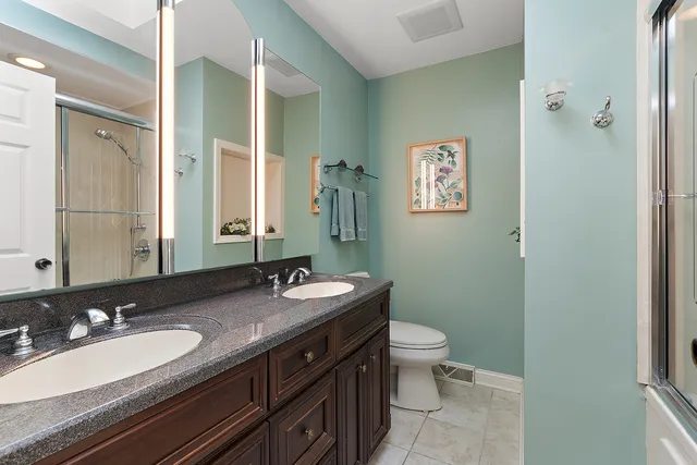 $695,000 | 581 Aberdeen Road, Frankfort, IL 60423