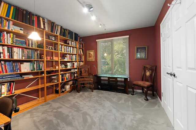 $695,000 | 581 Aberdeen Road, Frankfort, IL 60423