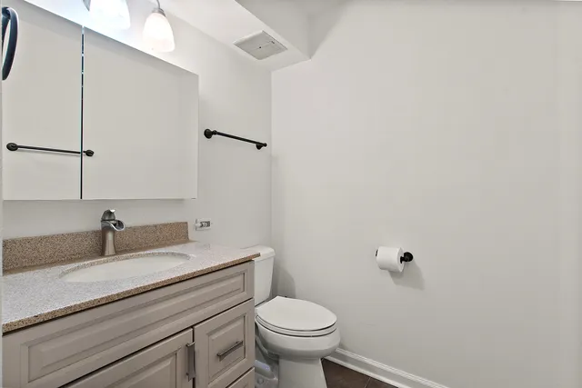 $695,000 | 581 Aberdeen Road, Frankfort, IL 60423