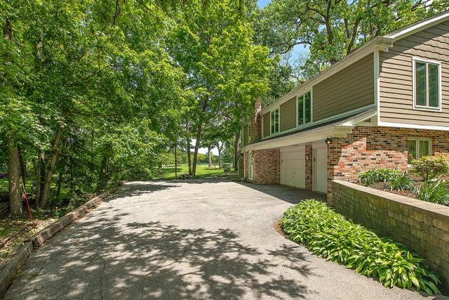 $695,000 | 581 Aberdeen Road, Frankfort, IL 60423