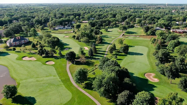 $695,000 | 581 Aberdeen Road, Frankfort, IL 60423