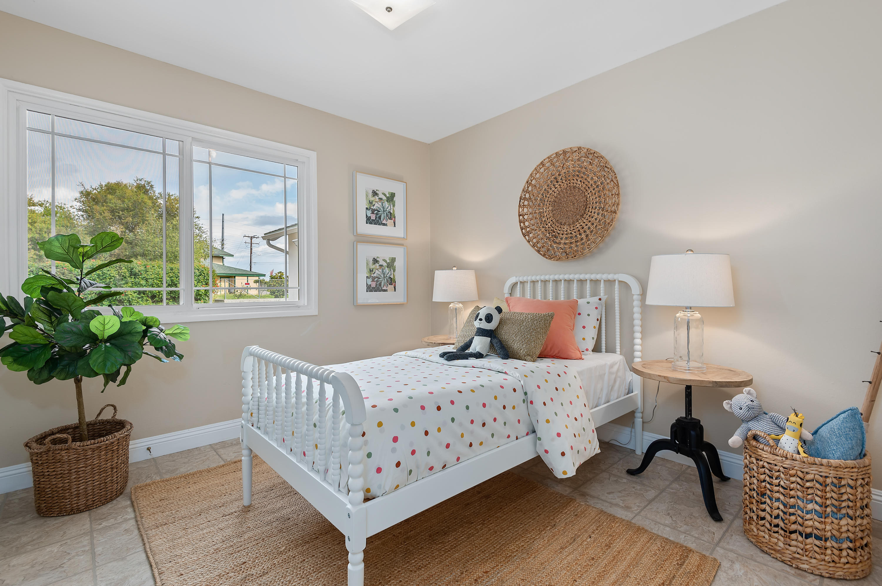 43 Colusa Drive Goleta, CA 93117 - Photo 11 of 14 15 - Bedroom 3