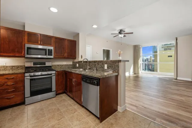$599,000 | 530 K Street, Unit 615, San Diego, CA 92101