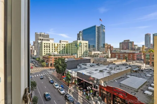 $599,000 | 530 K Street, Unit 615, San Diego, CA 92101