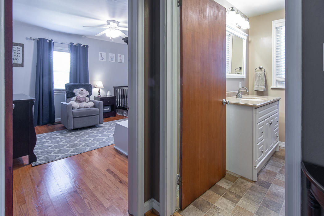 3024 East Ruritan Road Roanoke, VA 24012 - Photo 22 of 34 Hall Bath