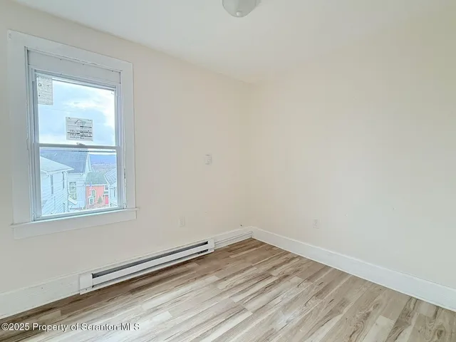 $1,350 | 210 Center Avenue, Plymouth, PA 18651