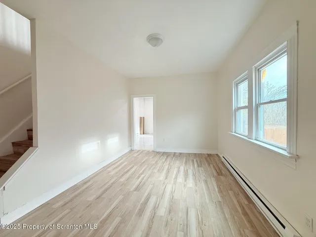 $1,350 | 210 Center Avenue, Plymouth, PA 18651