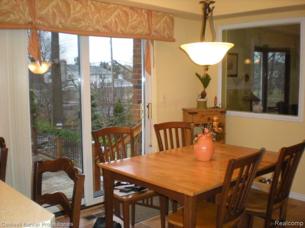 3425 Innsbrook Drive Rochester, MI 48309 - Photo 9 of 20 Brkfst Area