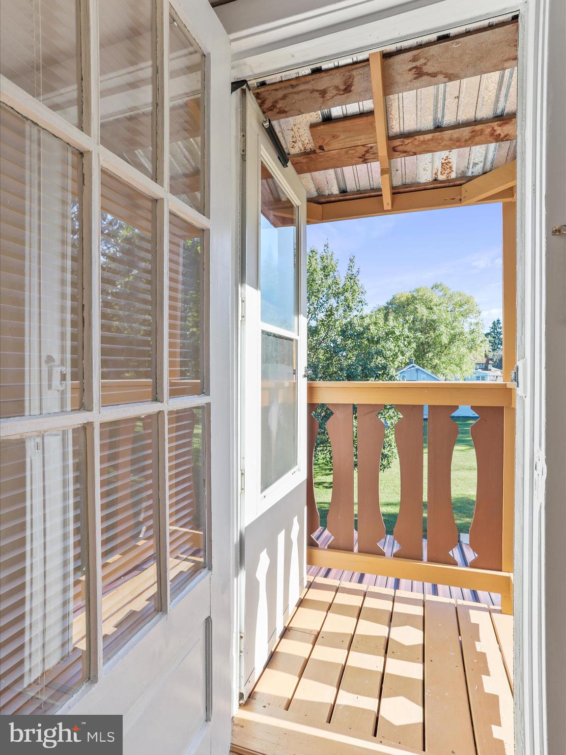 25411 Cascade Road Cascade, MD 21719 - Photo 35 of 53 a front view of a house with a window