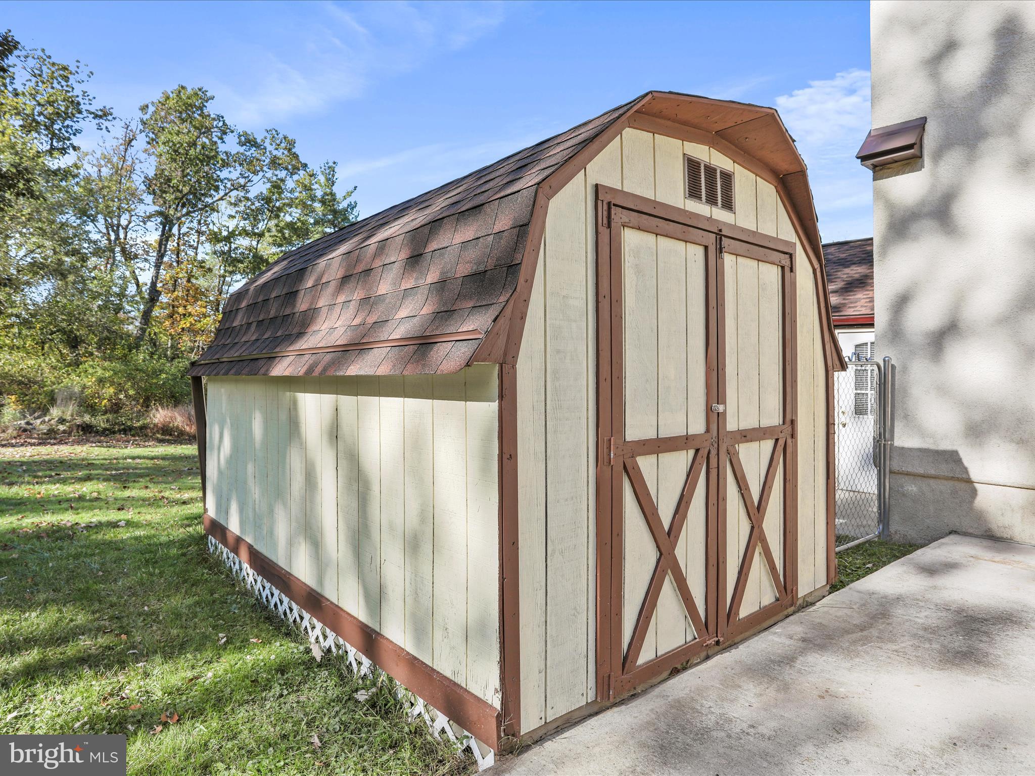 25411 Cascade Road Cascade, MD 21719 - Photo 48 of 53 a view of a small house with wooden fence