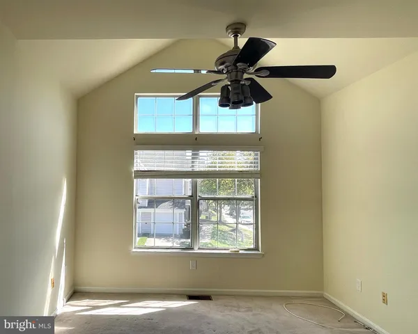 $305,000 | 13900 King George Way, Unit 386, Upper Marlboro, MD 20772