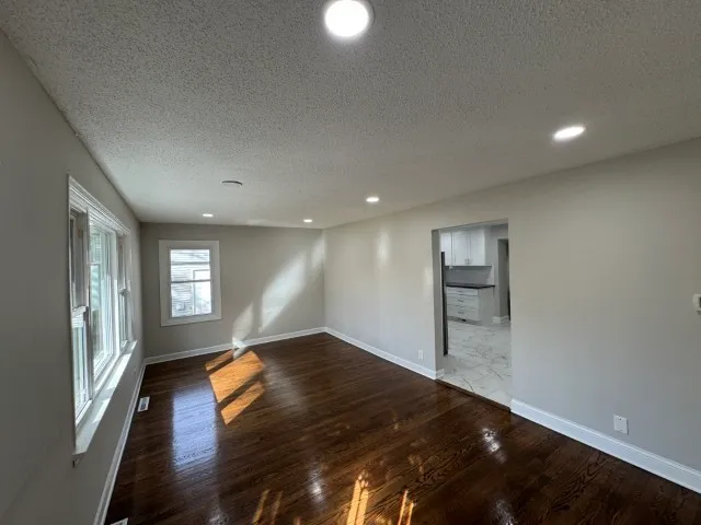 $395,000 | 54 Mionske Drive, Lake Zurich, IL 60047