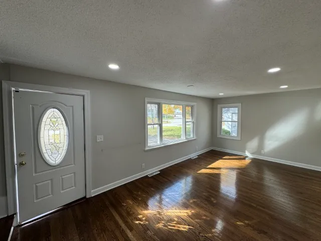 $395,000 | 54 Mionske Drive, Lake Zurich, IL 60047