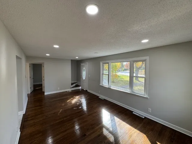 $395,000 | 54 Mionske Drive, Lake Zurich, IL 60047