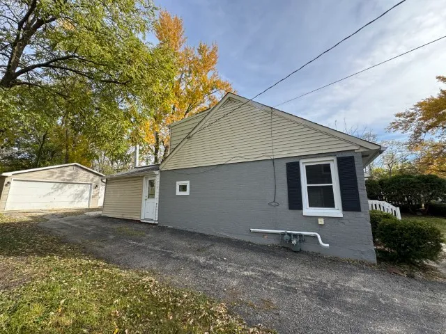 $395,000 | 54 Mionske Drive, Lake Zurich, IL 60047