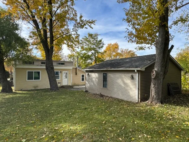 $395,000 | 54 Mionske Drive, Lake Zurich, IL 60047