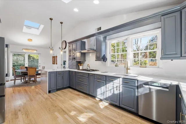 $1,449,000 | 10 Burling Avenue, White Plains, NY 10605