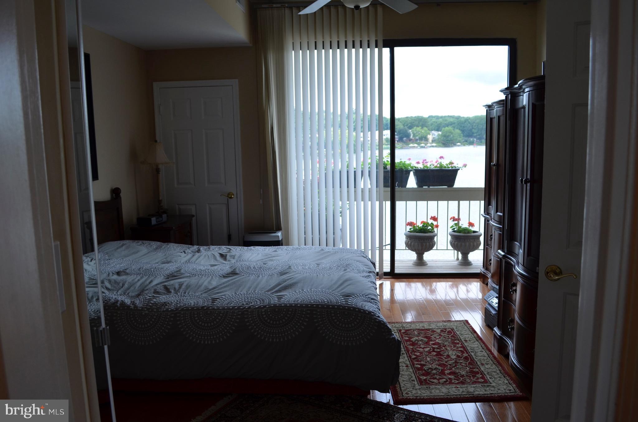 11162 Harbor Court Reston, VA 20191 - Photo 6 of 8 Bedroom (Master)