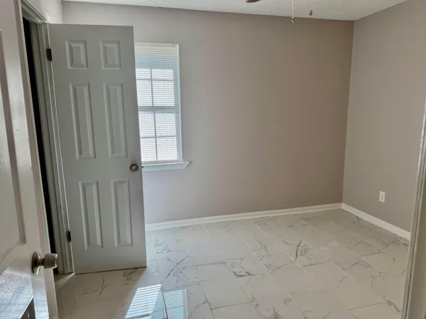 $1,500 | 2215 Henrietta Road, Memphis, TN 38134