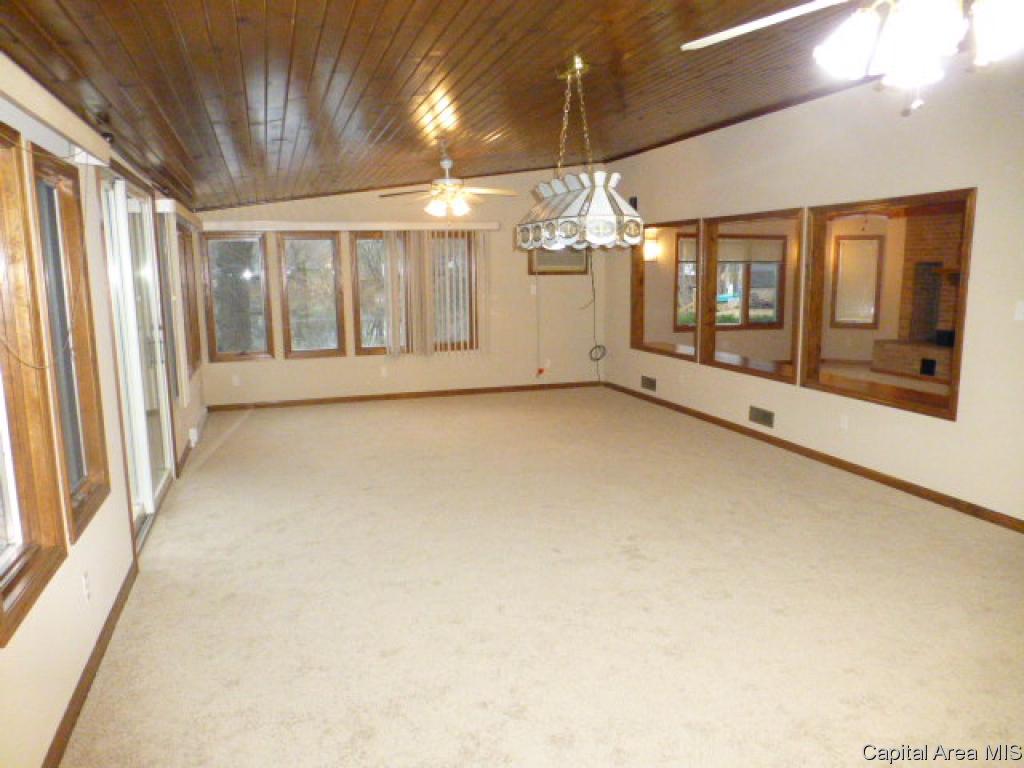 23 South Lake Road Lincoln, IL 62656 - Photo 9 of 22 Gallery Image 9
