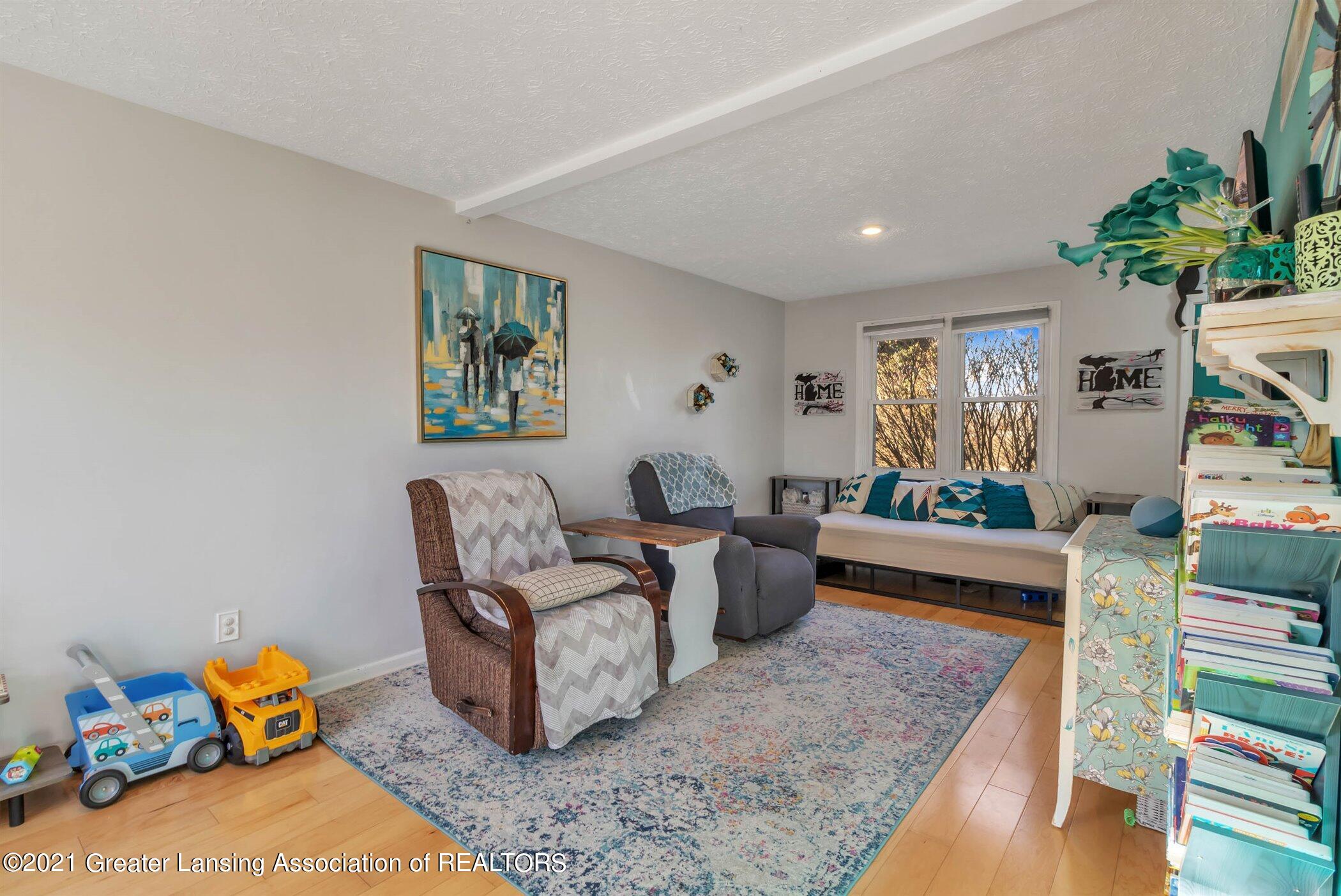 1803 South Canal Road Lansing, MI 48917 - Photo 10 of 44 10-1803 S Canal Rd-WindowStill-Real-Esta