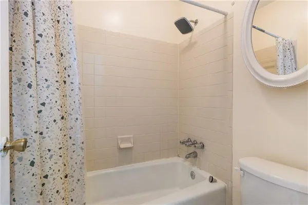 $2,100 | 5000 Village Green Way, Alpharetta, GA 30009