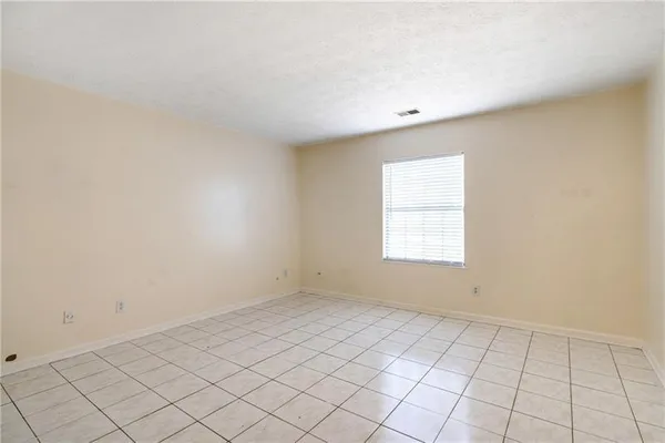$2,100 | 5000 Village Green Way, Alpharetta, GA 30009