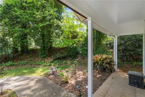 $2,100 | 5000 Village Green Way, Alpharetta, GA 30009