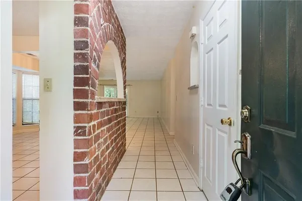 $2,100 | 5000 Village Green Way, Alpharetta, GA 30009