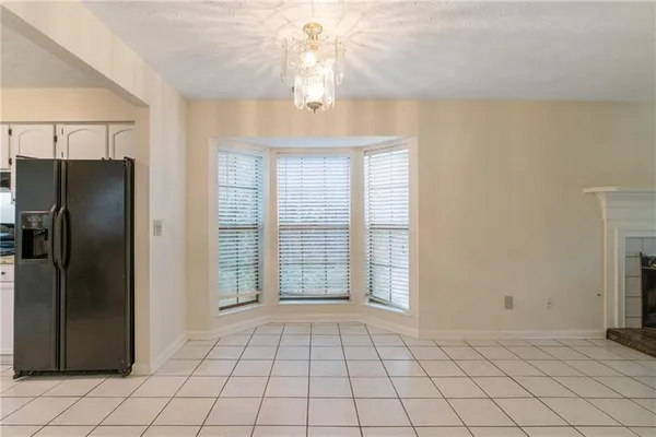$2,100 | 5000 Village Green Way, Alpharetta, GA 30009