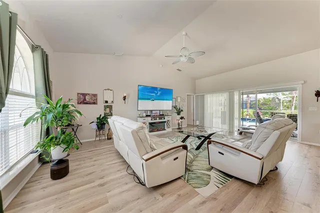 $529,900 | 221 Fairway Road, Rotonda West, FL 33947