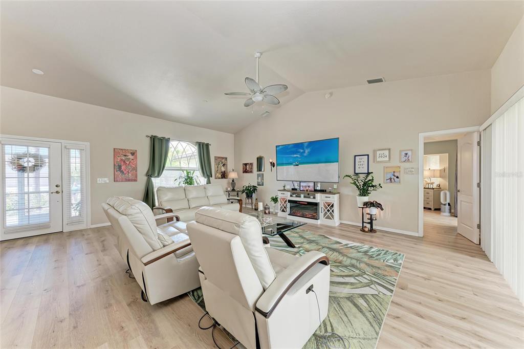 221 Fairway Road Rotonda West, FL 33947 - Photo 9 of 45