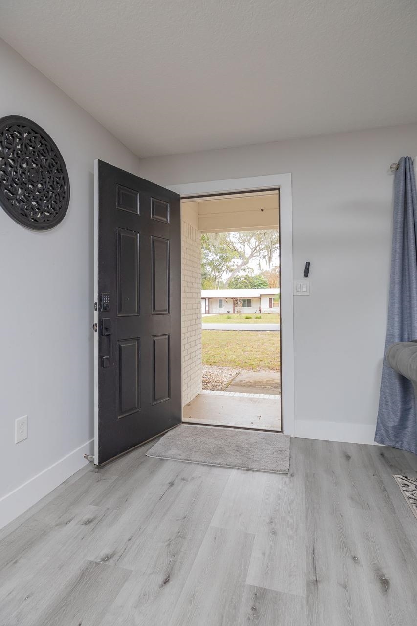110 Queen Road St. Augustine, FL 32086 - Photo 7 of 37 an empty room with window and closet