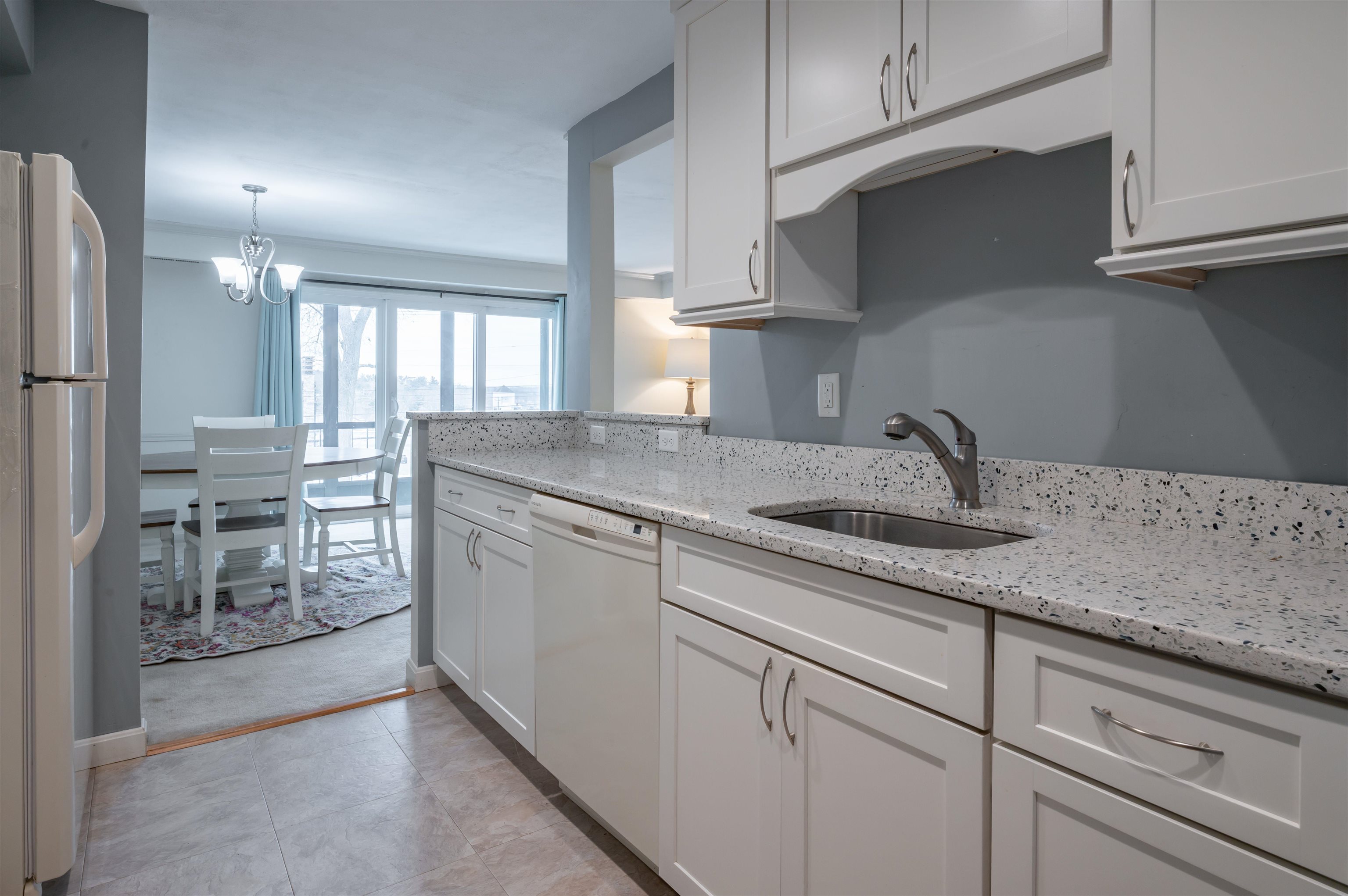 33 Spit Brook Road, Unit A2 Nashua, NH 03060 - Photo 3 of 17 Gallery Image 3