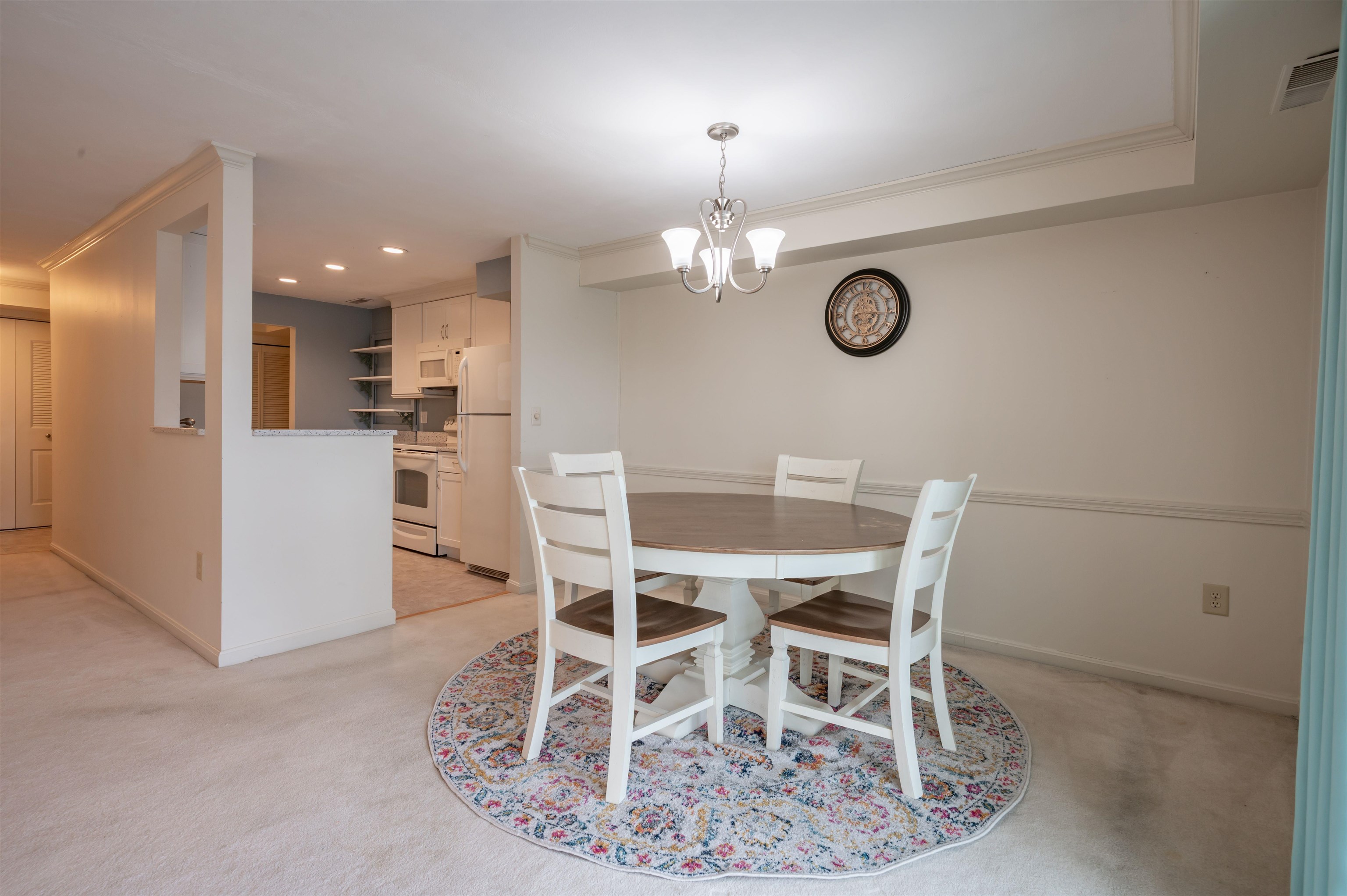 33 Spit Brook Road, Unit A2 Nashua, NH 03060 - Photo 8 of 17 Gallery Image 8