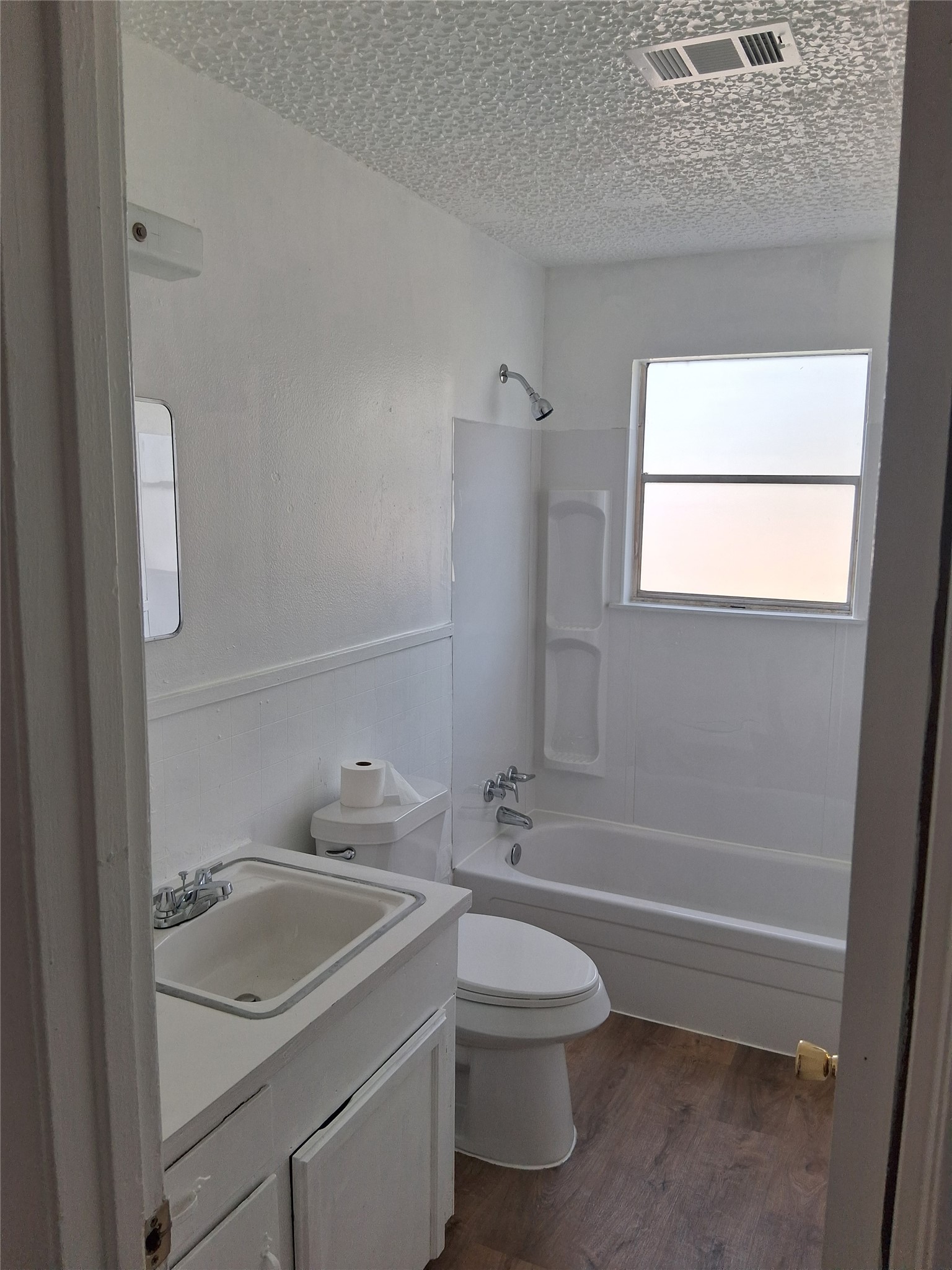 3513 Rockingham Street Houston, TX 77051 - Photo 8 of 21 Gallery Image 8