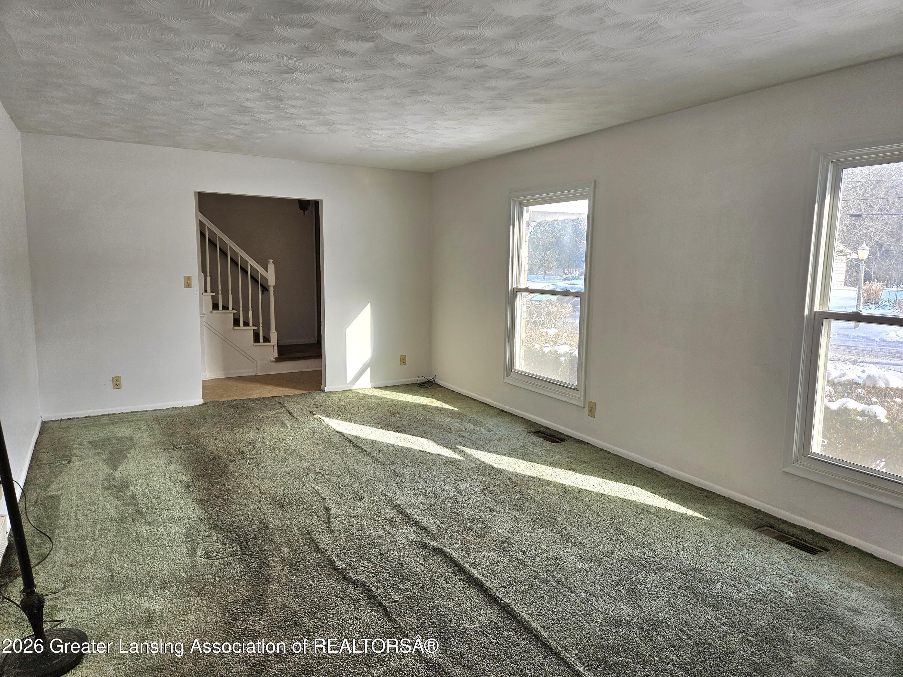 2800 Tecumseh River Road Lansing, MI 48906 - Photo 10 of 27 Living Room 1