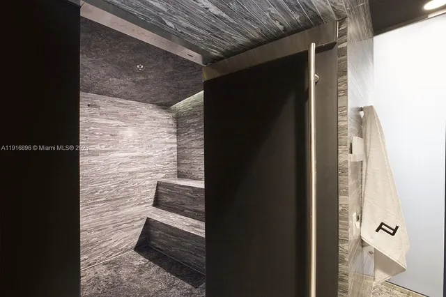 $7,950,000 | 18555 Collins Avenue, Unit 3505, Sunny Isles Beach, FL 33160