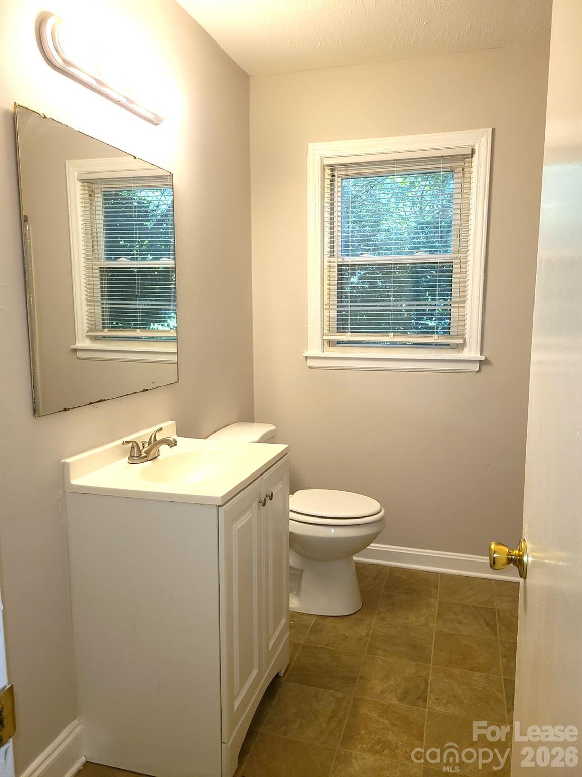 956 South Hoskins Road Charlotte, NC 28208 - Photo 8 of 10